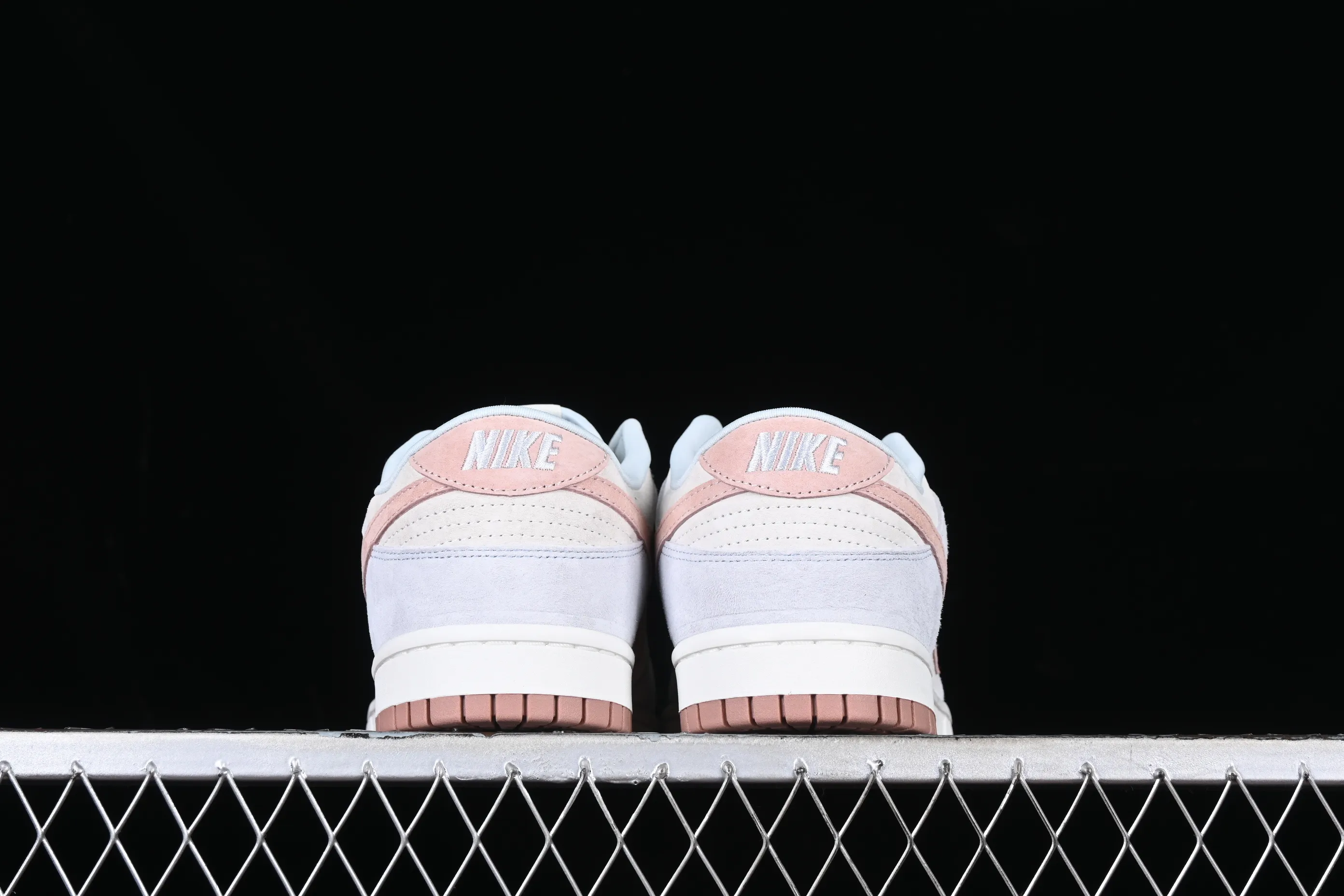 All categories Nk SB Dunk Series Nk SB Dunk Low Low-top sneakers Nk Dunk SB Low Pink Rose SB Dunk Series low-top casual sports skateboard shoes DH7577-001